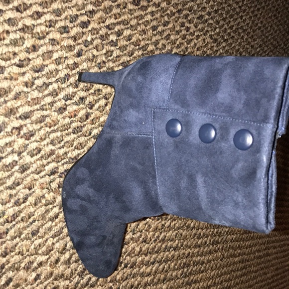 Shoes - Picture 2 of 2